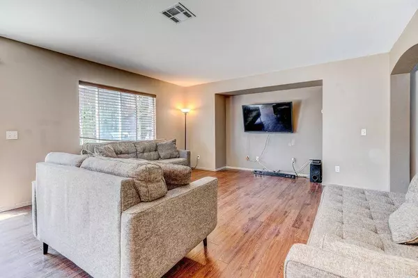 1528 Hawken DR, San Diego, CA 92154