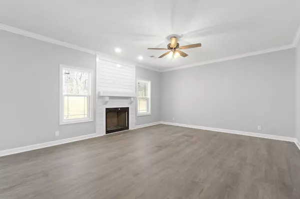 1144 Chagford Dr, Clarksville, TN 37043