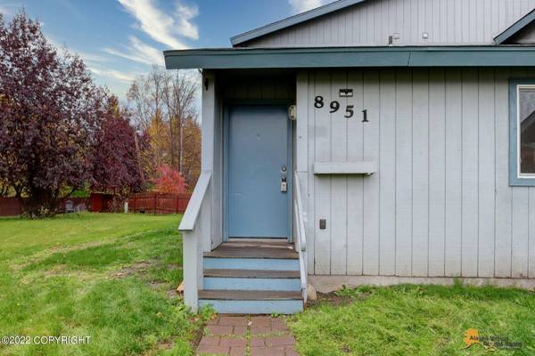 8951 Mast Circle, Anchorage, AK 99502