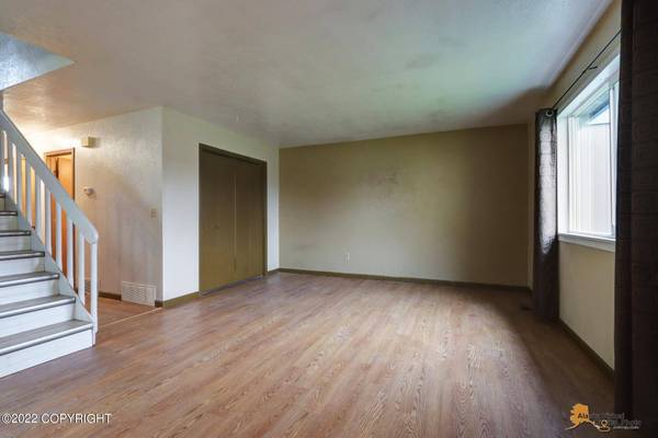 8951 Mast Circle, Anchorage, AK 99502