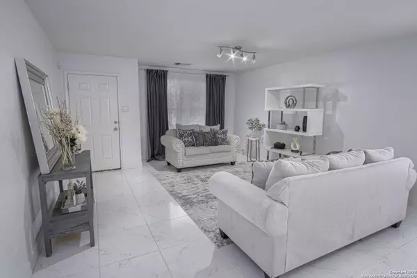 2310 BAXTER STA, San Antonio, TX 78245-3674