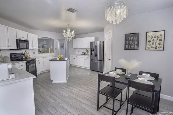 2310 BAXTER STA, San Antonio, TX 78245-3674