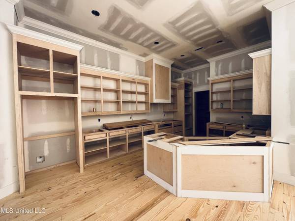 1622 Old Lake Road, Brandon, MS 39042