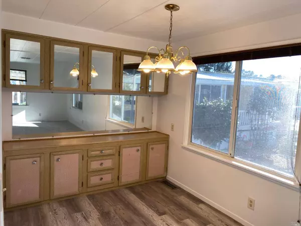 1127 Adrienne WAY, Santa Rosa, CA 95401