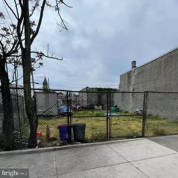 550-554 LINE ST, Camden, NJ 08103