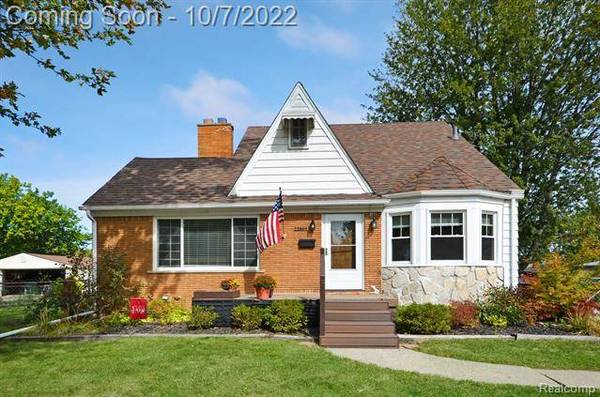 22809 E 13 Mile Road, St. Clair Shores, MI 48082