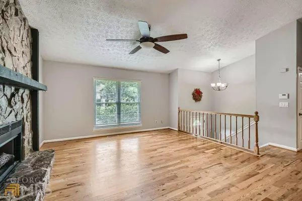 1073 Park Forest CT NW, Lilburn, GA 30047