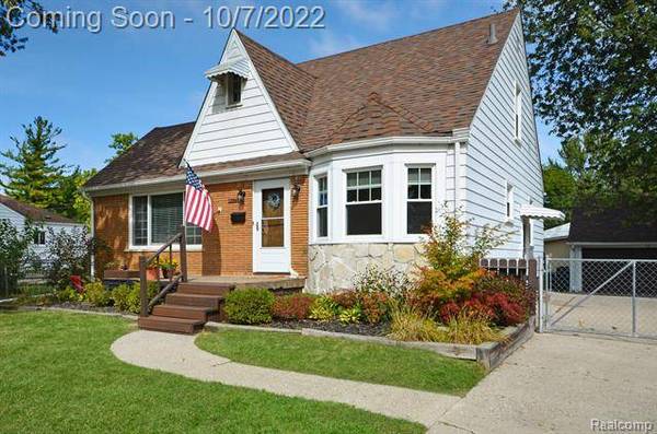 22809 E 13 Mile Road, St. Clair Shores, MI 48082