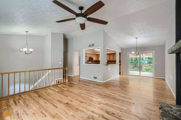 1073 Park Forest CT NW, Lilburn, GA 30047