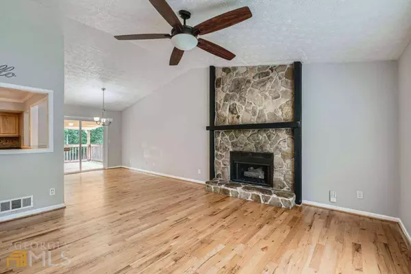 1073 Park Forest CT NW, Lilburn, GA 30047