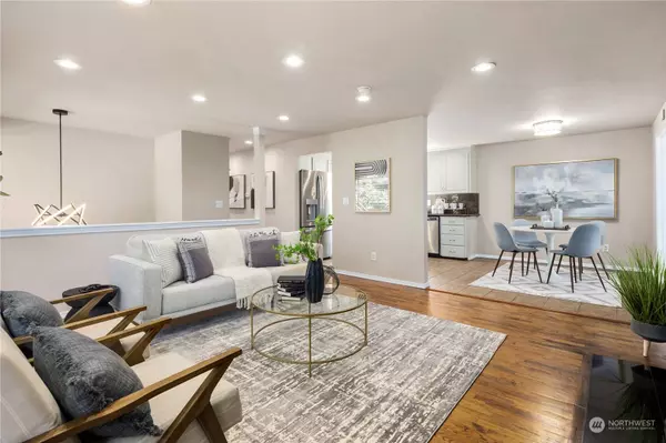 7828 201st ST SW, Edmonds, WA 98026