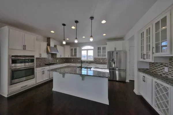 15625 Slip Anchor LN, Fishers, IN 46040