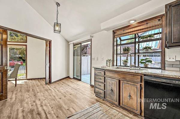 3270 W Agate Ct, Boise, ID 83705