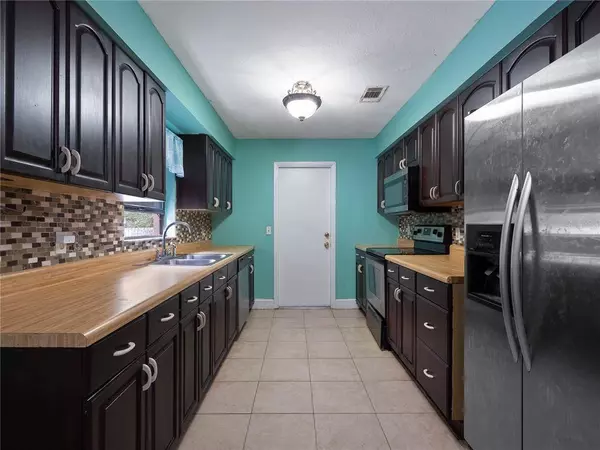 7906 CAPSTAN PL, Orlando, FL 32818