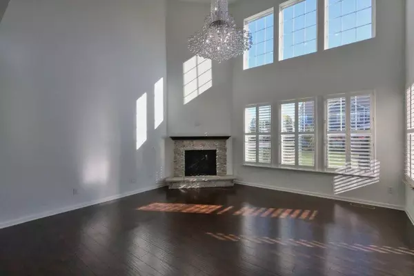 15625 Slip Anchor LN, Fishers, IN 46040