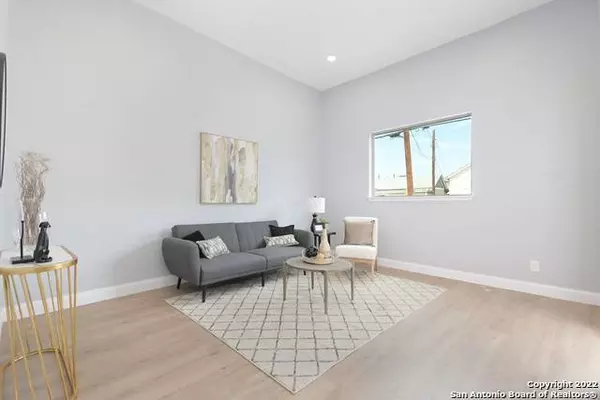 212 IDAHO, San Antonio, TX 78203-1008