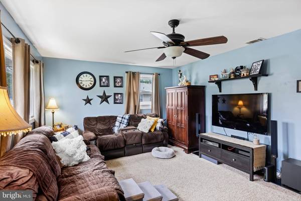 1 WINSLOW RD, Sewell, NJ 08080