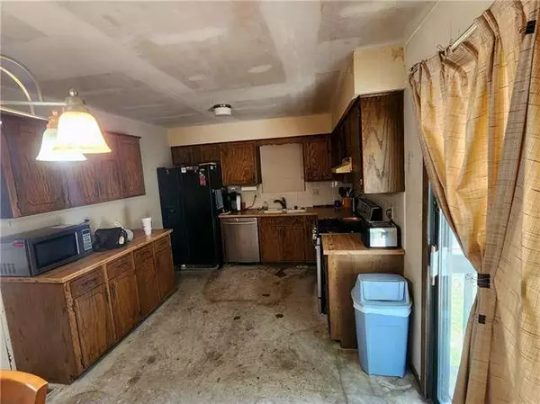 2905 SE 3rd ST, Blue Springs, MO 64014