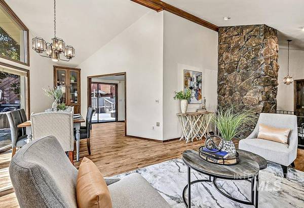 3270 W Agate Ct, Boise, ID 83705