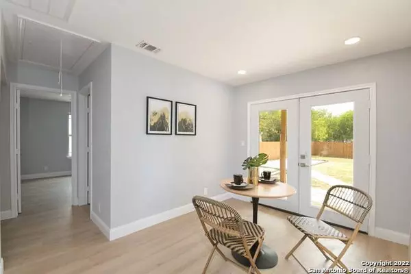 212 IDAHO, San Antonio, TX 78203-1008