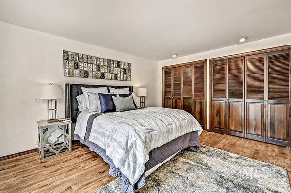 3270 W Agate Ct, Boise, ID 83705