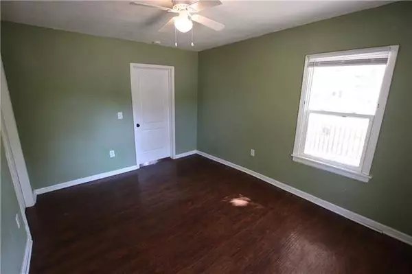 210 Wimer ST, Knob Noster, MO 65336