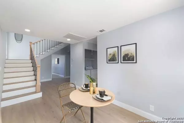 212 IDAHO, San Antonio, TX 78203-1008