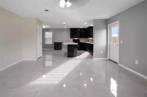 10230 Dawson Hill LN, Houston, TX 77044