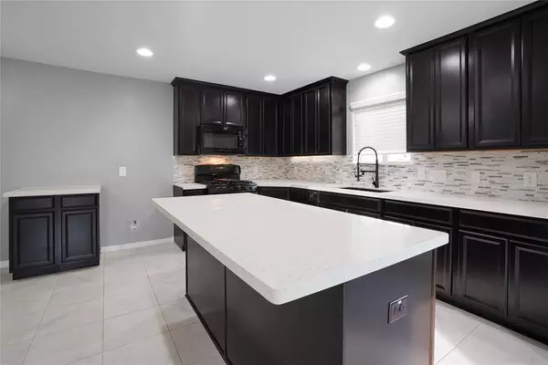 10230 Dawson Hill LN, Houston, TX 77044