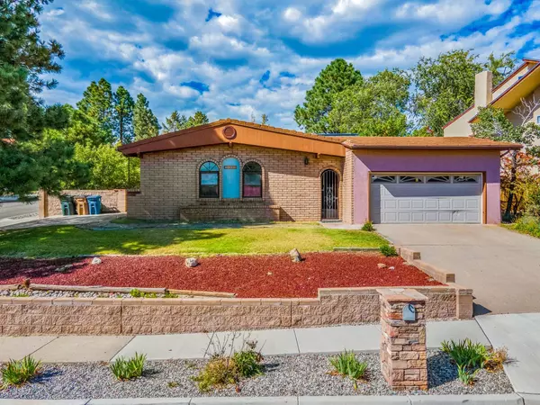 1903 Camino Durasnilla, Los Alamos, NM 87544