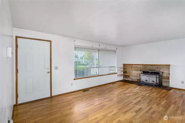 10701 Russell RD SW, Lakewood, WA 98499