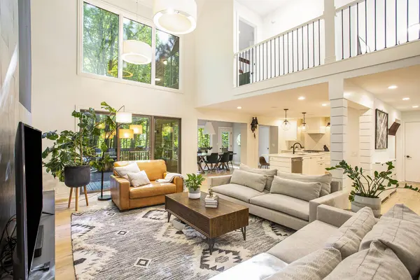 5645 Forest Glen SE Drive, Ada, MI 49301