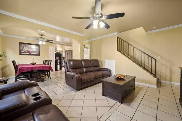 2515 E 109th ST, Los Angeles, CA 90059