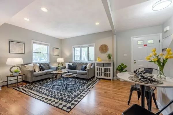 6 Winter Pl #6, Melrose, MA 02176