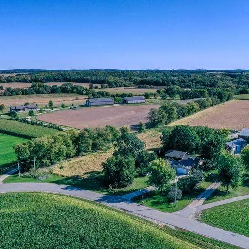 5546 Langer Rd, Medina, WI 53559
