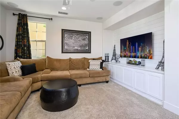 94 Rinaldi, Irvine, CA 92620