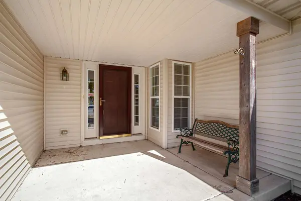 1003 BAINBRIDGE CT, Sandwich, IL 60548