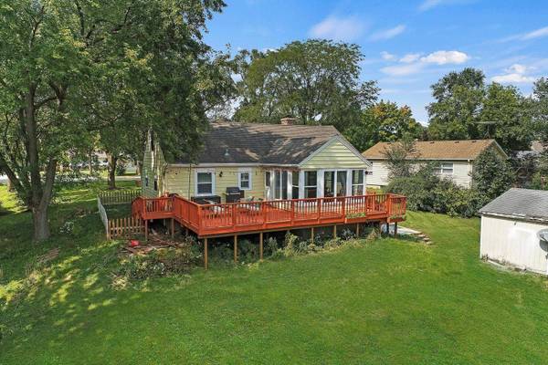 515 Highview DR, Fox River Grove, IL 60021