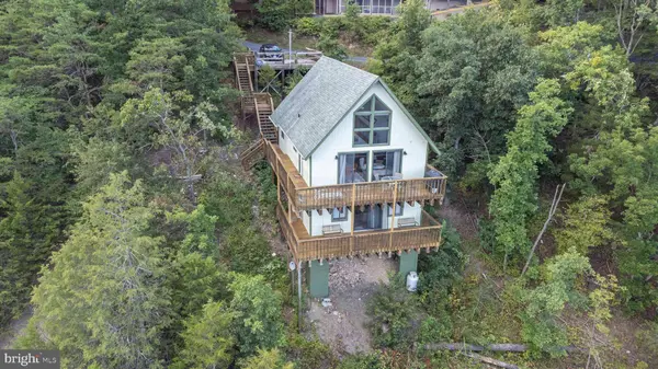 28 LOCHER RD, Basye, VA 22810