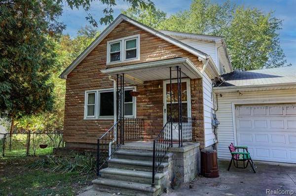 6828 BIRCHDALE Street, Romulus, MI 48174