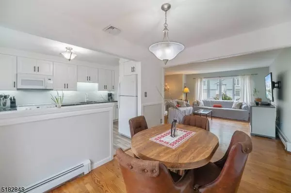 4 Lucas Rd, Hopatcong Boro, NJ 07843