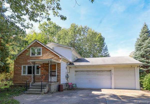 6828 BIRCHDALE Street