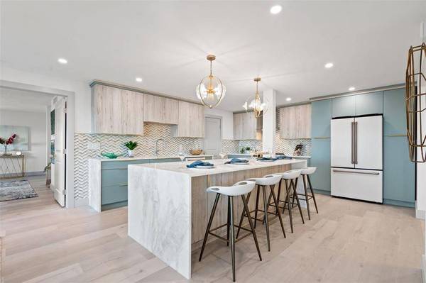 400 64TH AVE #PHF, St Pete Beach, FL 33706