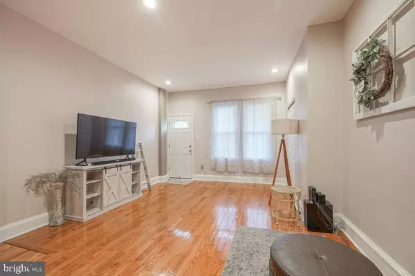 7312 PALMETTO ST, Philadelphia, PA 19111