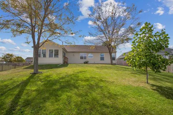 1003 BAINBRIDGE CT, Sandwich, IL 60548