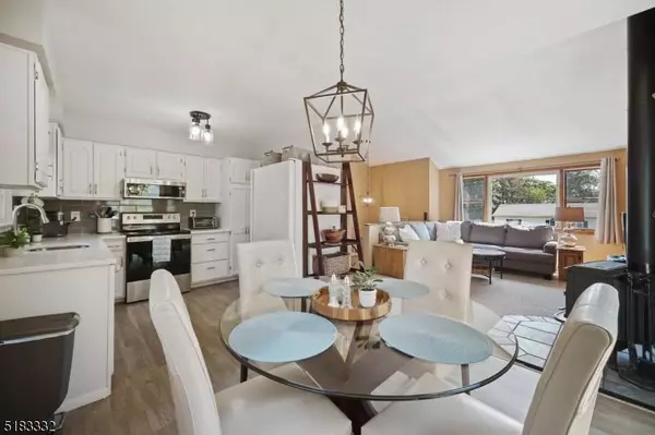 19 Shawondasee Rd, Vernon Twp., NJ 07422