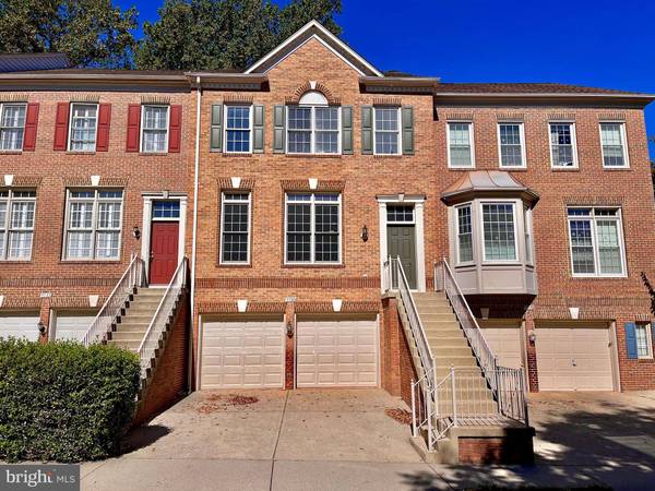 9580 LAGERSFIELD CIR, Vienna, VA 22181