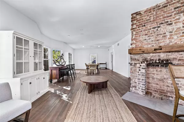 500 W 7th Street, Dallas, TX 75208