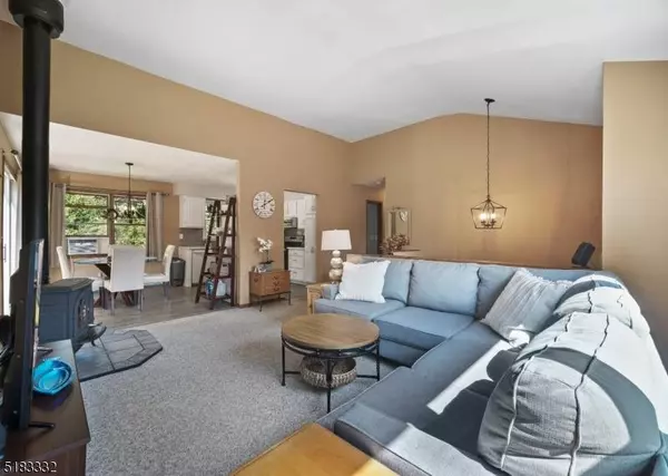 19 Shawondasee Rd, Vernon Twp., NJ 07422