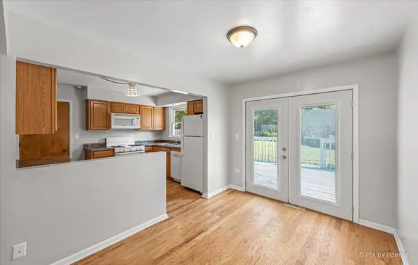 2416 E Grand Avenue, Lindenhurst, IL 60046